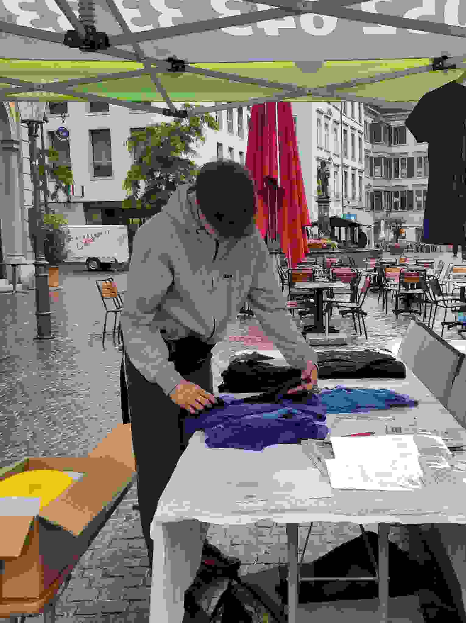 T-Shirts für den guten Zweck: Spendenaktion von Jacy Scheuermann zugunsten der Stiftung KinderInsel Bern