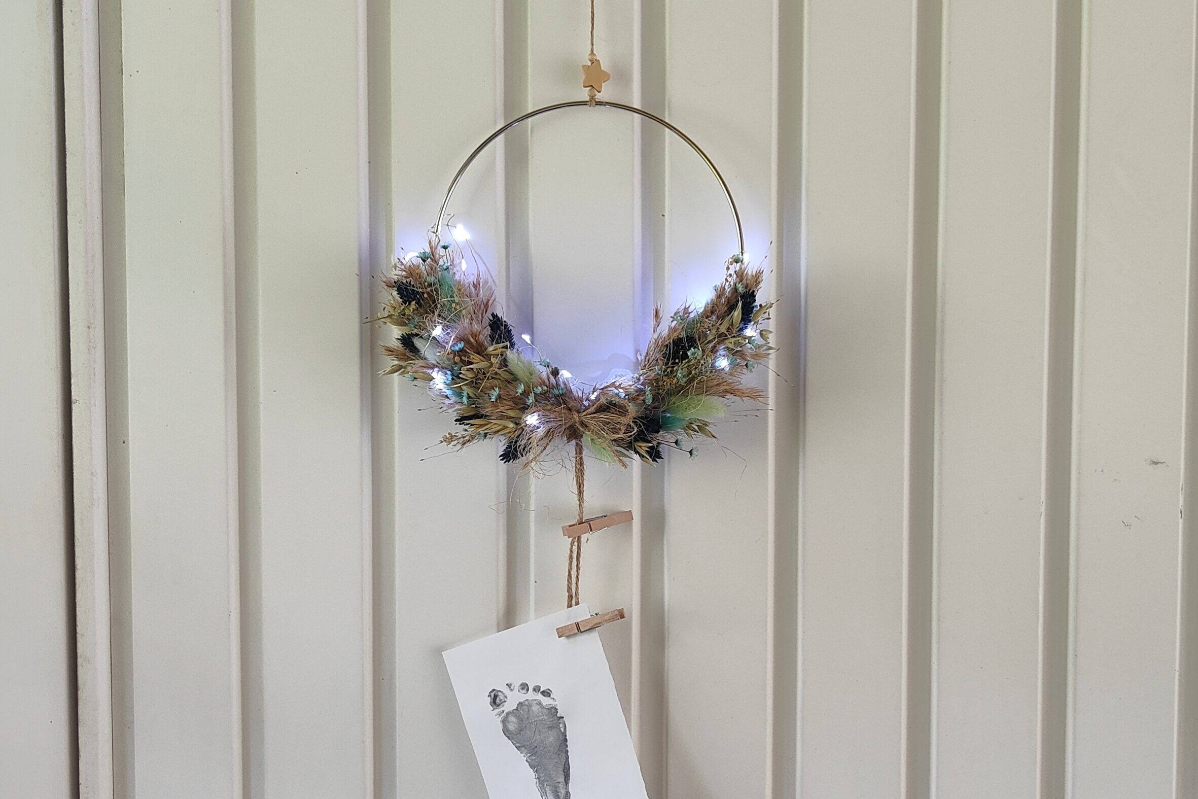 img_20240923_150523_1.jpg Zoom: Floristin Sarah Bregy, Mutter von Lino und Inhaberin der "Dekowerkstatt by Sarah Bregy" spendet pro verkauftem Erinnerungs-Loop 5 Franken  zugunsten der Stiftung KinderInsel Bern.