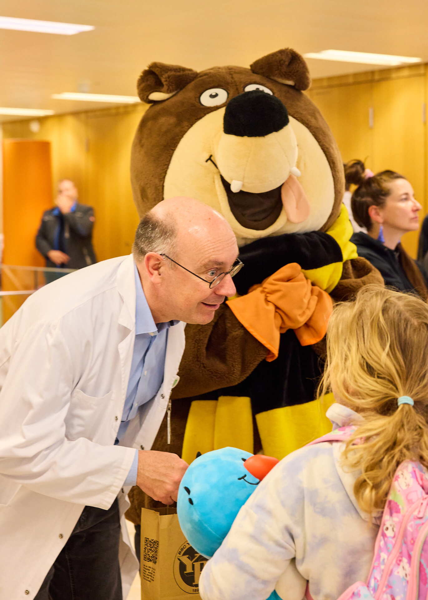 20250417_insel-gruppe-bscyb-osterbesuch-2025-0352.jpg Osterbesuch BSC YB 2025